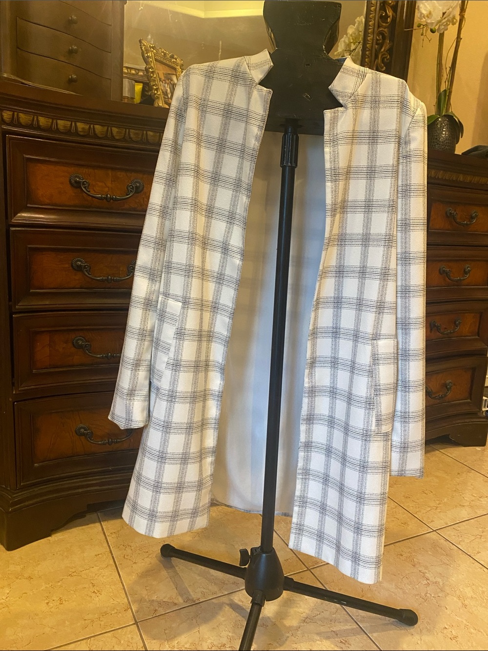 Carolina Belle White Plaid Collarless Open Blazer
